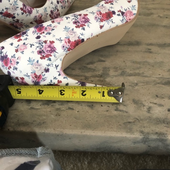 Gorgeous floral heels NWOT Ardene size 9 - Picture 6 of 6